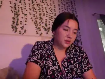 Linnea – webcam model profile photo Image 9