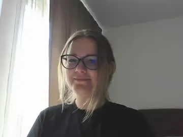 emma_misty_ – webcam model profile photo