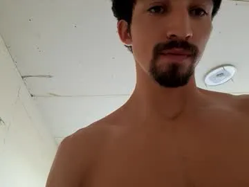 yuu-to-desu – webcam model profile photo Image 2