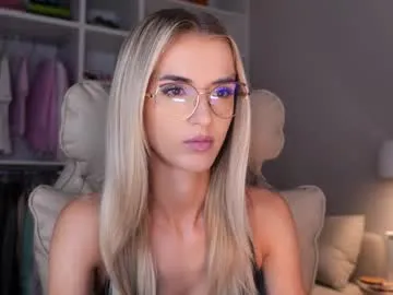 mayadashaaa – webcam model profile photo Image 18