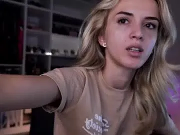 mayadashaaa – webcam model profile photo Image 3