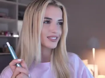 mayadashaaa – webcam model profile photo Image 4