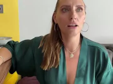 Lola_Hale – webcam model profile photo Image 6