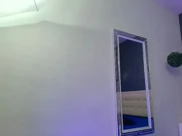 octavarium211 – webcam model profile photo Image 12