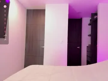 queenofthenights – webcam model profile photo Image 3