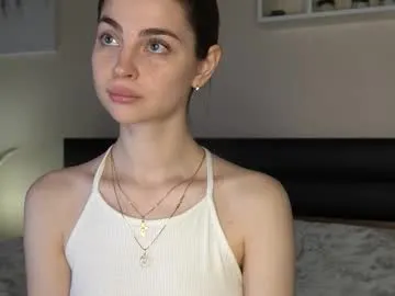 juicy_led_ – webcam model profile photo Image 16