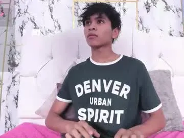 benjamin613999 – webcam model profile photo Image 11