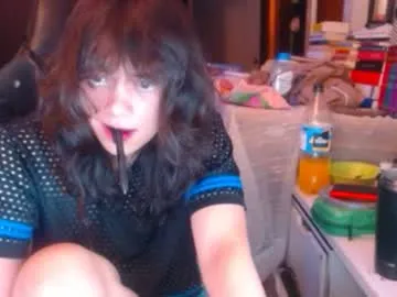 -VikkiL0vesCheese- – webcam model profile photo Image 5