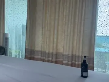 millemimi – webcam model profile photo Image 6