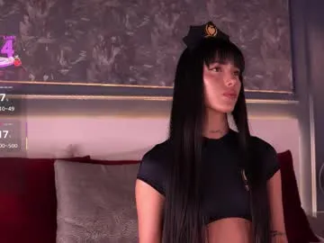 Allla – webcam model profile photo Image 10