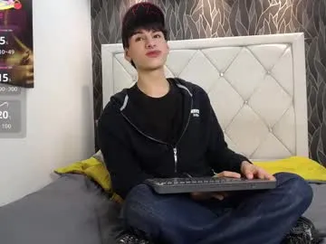 millemimi – webcam model profile photo Image 7