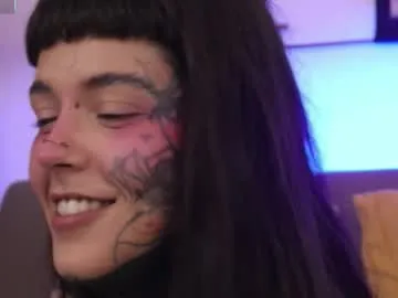 alana15 – webcam model profile photo Image 13