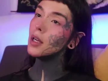 alana15 – webcam model profile photo Image 16