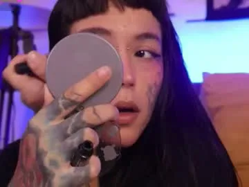 alana15 – webcam model profile photo Image 17