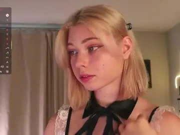 EvieEvans – webcam model profile photo Image 4