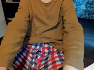 _Abril-Office1 – webcam model profile photo Image 15