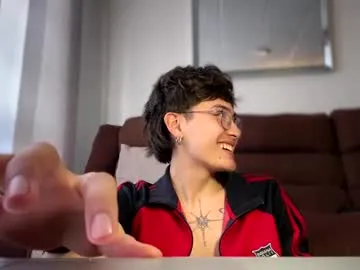 CUMshotik23 – webcam model profile photo Image 7