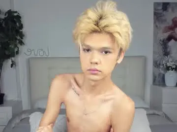 mon1_day – webcam model profile photo Image 14