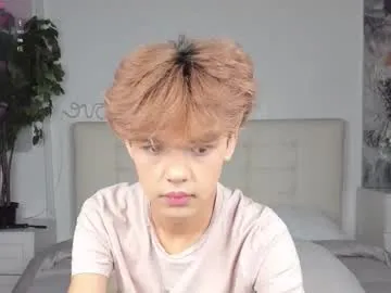 mon1_day – webcam model profile photo Image 19