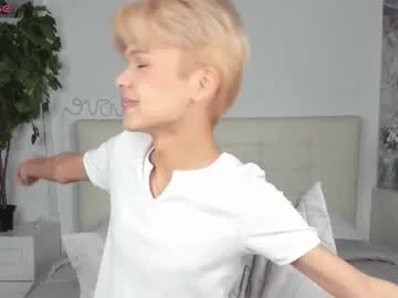 mon1_day – webcam model profile photo Image 2