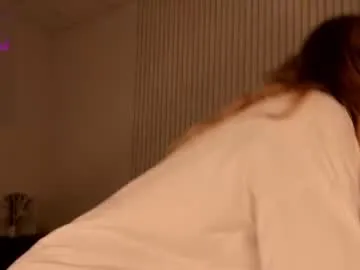 julliemilf – webcam model profile photo Image 14