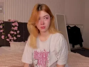 julliemilf – webcam model profile photo Image 2