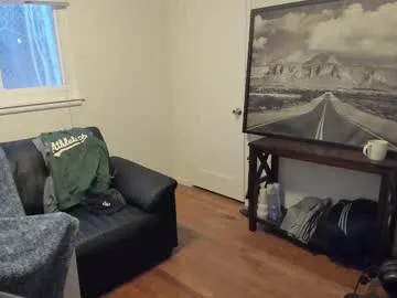 TOP_po – webcam model profile photo Image 10