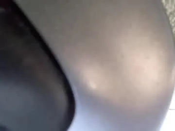 roouse – webcam model profile photo Image 10