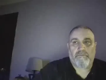 roouse – webcam model profile photo Image 4