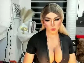 hina_porn – webcam model profile photo Image 3