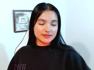 pantyless – webcam model profile photo Image 2