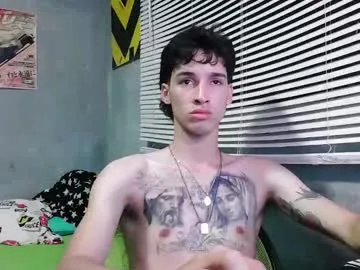 IORio2 – webcam model profile photo Image 15