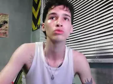 IORio2 – webcam model profile photo Image 16