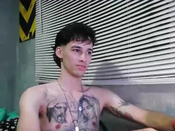 IORio2 – webcam model profile photo Image 8