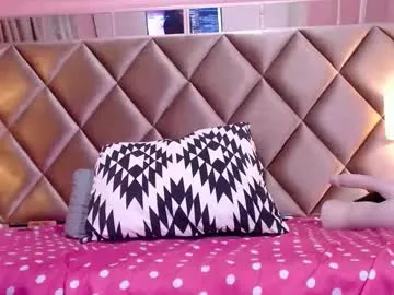 ysabell_viveris – webcam model profile photo Image 5