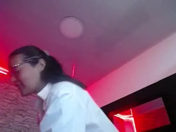 olivejoness_ – webcam model profile photo Image 3