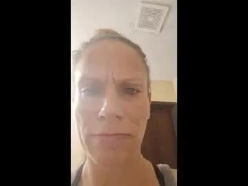 IORio2 – webcam model profile photo Image 19