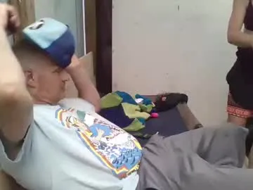 IORio2 – webcam model profile photo Image 9