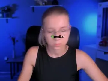 violetmist666 – webcam model profile photo Image 2