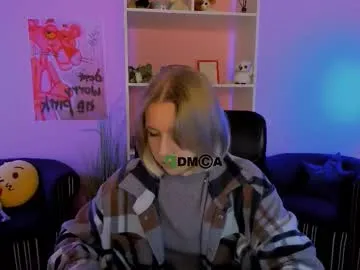 violetmist666 – webcam model profile photo Image 3