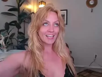 Youlalia – webcam model profile photo Image 10