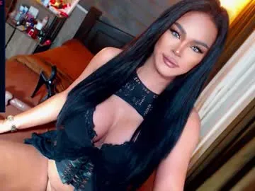 Linnea – webcam model profile photo Image 11