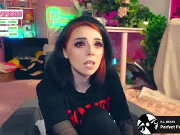 liz_catt – webcam model profile photo Image 15