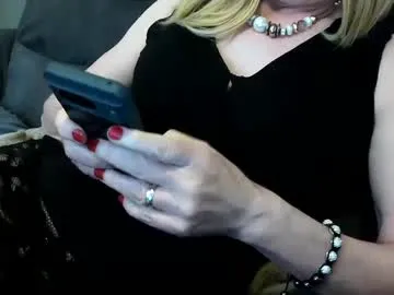 mmelicious – webcam model profile photo Image 14