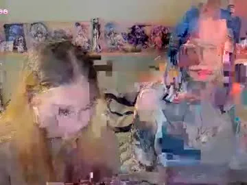 lucretiaburnaugh – webcam model profile photo Image 6