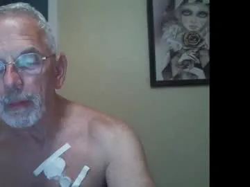 TwixSticks69 – webcam model profile photo Image 13