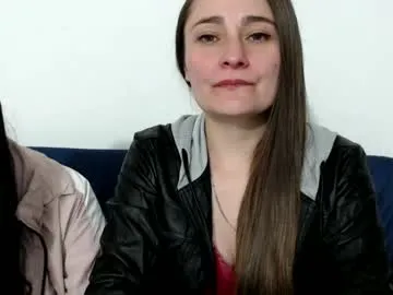 lynn9000 – webcam model profile photo Image 3