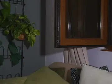 alana15 – webcam model profile photo Image 15