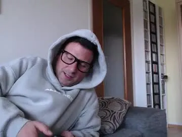 yueyue2003 – webcam model profile photo Image 2