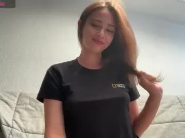 EvaEllis – webcam model profile photo Image 2